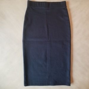 IRIS Black pencil skirt.